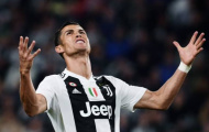 Ronaldo cáu gắt than trời vì thủ thành đối phương