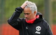 Huyền thoại Arsenal khuyên Mourinho loại gấp 3 ngôi sao này