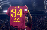 Kluivert tri ân đồng đội sau bàn thắng đầu tiên tại Champions League