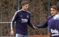 Thể hiện ấn tượng, tân binh của Barca vẫn chưa có 'giấy thông hành' lên tuyển Pháp