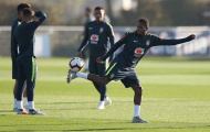 Sao M.U thể hiện tuyệt kỹ trong buổi tập của tuyển Brazil