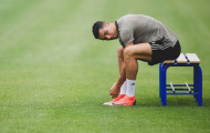 Không lên tuyển, Ronaldo chọn ai làm 'cạ cứng' trên sân tập Juve?