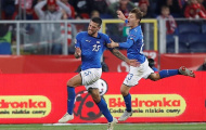 Sao lạ ghi bàn phút bù giờ, Italia tránh được nỗi lo rớt hạng