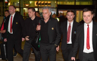 Quỷ đỏ đánh rơi 2 điểm, HLV Mourinho hậm hực trở lại Manchester