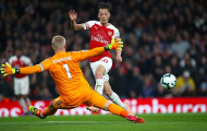 Pha kiến tạo đẳng cấp của Ozil biến hàng thủ Leicester thành trò hề