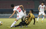 Pha vào bóng bằng hai chân của cầu thủ U19 Malaysia và cái kết kinh hoàng