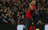 Luke Shaw mượn Martial 'đá đểu' pha chạy đà gây ức chế của Pogba