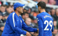 'Sarri nên đạp thẳng vào ống chân Morata'