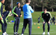 Cầu thủ Man City cười hả hê khi Liverpool đấu Arsenal