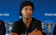 Ronaldinho bị tòa án tịch thu hộ chiếu