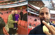 Fan Liverpool xin chụp ảnh cùng và đây là phản ứng bất ngờ từ Ferdinand