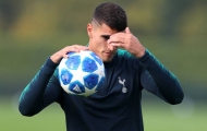 Tottenham 'cùng đường', Lamela không giấu được nỗi thất vọng trên sân tập