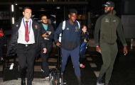 Pogba một mình trở về Manchester vì lí do không ngờ