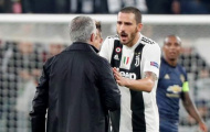 Sốc: Mourinho hành động không thể tin nổi sau màn ngược dòng trước Juve