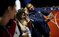 Không Pogba, Mbappe và Griezmann bị NHM Pháp vây chặt