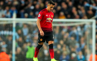 Alexis Sanchez hành động lạ, tự cô lập bản thân