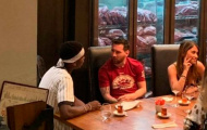 Ăn tối với Messi, Pogba thưởng thức trào lưu 'rắc muối'