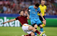 Vá hàng thủ, Mourinho nhắm mua 'đá tảng' khiến Messi bất lực ôm hận