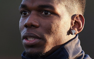 Pogba khoe 'đồ chơi' độc trên sân tập