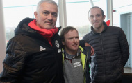 Mourinho và dàn sao Man Utd hóa 'ông già Noel' trước trận gặp Fulham