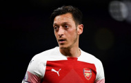 Lại mất tích khi Arsenal thắng, Ozil phản ứng bất ngờ