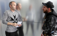 Bất ngờ xuất hiện, Iniesta trở lại khoác áo Barca vào tháng Giêng?
