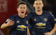 'Hàng tiền vệ của Man Utd không tồn tại...'