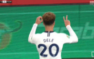 Bị fan Arsenal ném thẳng chai nước vào đầu, Dele Alli có phản ứng cực kì đẳng cấp