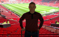Rooney bị nhân viên an ninh 'hỏi thăm' trong ngày trở lại Old Trafford