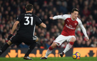 Bị Arsenal bỏ rơi, Mesut Ozil ra quyết định về việc đến Man Utd