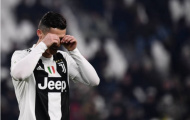 Sút hỏng phạt đền, Ronaldo bàng hoàng không tin vào mắt mình