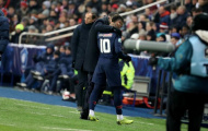 Gặp sự cố khủng khiếp trước đại chiến M.U, Neymar khóc nức nở
