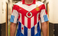 Van Nistelrooy khoe áo '7 đội' siêu chất