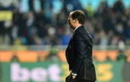 Bị đuổi lên khán đài, HLV Juventus phản ứng đầy bất ngờ