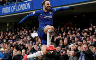 Higuain 'mở tài khoản' bằng cú đúp, Chelsea hủy diệt Huddersfield 5 bàn không gỡ