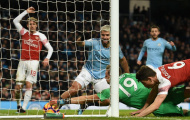 Hàng thủ Arsenal chao đảo trước Aguero và những khoảnh khắc ấn tượng vòng 25 NHA