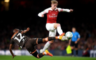 Arsenal đang giết chết 'tiểu Bergkamp' của chính mình