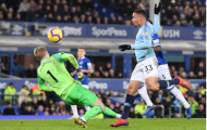 Hàng xóm 'phản bội', Liverpool chính thức bị Man City soán ngôi vương EPL