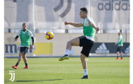 Áp lực thất bại Champions League, Ronaldo và dàn sao Juve tắt nụ cười trở lại Serie A