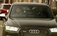 Alisson Becker lộ rõ vẻ căng thẳng khi chuẩn bị đối đầu Rashford, Pogba