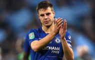 CĐV Chelsea chỉ trích đội trưởng Cesar Azpilicueta