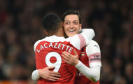 Trở lại hoàn hảo, Ozil vẫn nhận 'cú sốc' từ Emery