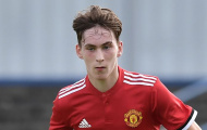 Ra mắt đội 1, 'Carrick mới' của Man Utd nói gì?