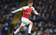 Cổ động viên ví Denis Suarez như huyền thoại sống của bóng đá thế giới