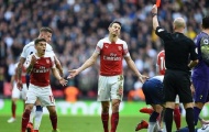 Ham hố triệt hạ đối thủ, trò cưng của Emery giúp Man Utd 'mừng thầm'