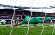 10 khoảnh khắc ấn tượng nhất vòng 30 Premier League: Nguyên nhân Man United thất bại
