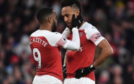 Được 'tặng' penalty, Aubameyang nói Lacazette là 'cậu bé hư' 