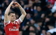 Nã rocket hạ gục De Gea, Xhaka được đồng đội đặt biệt danh rất kiêu