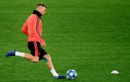 Ramos dở thói 'côn đồ' trên sân tập