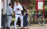 Sao Man United rơi vào cảnh 'éo le' vì tiền nhiều